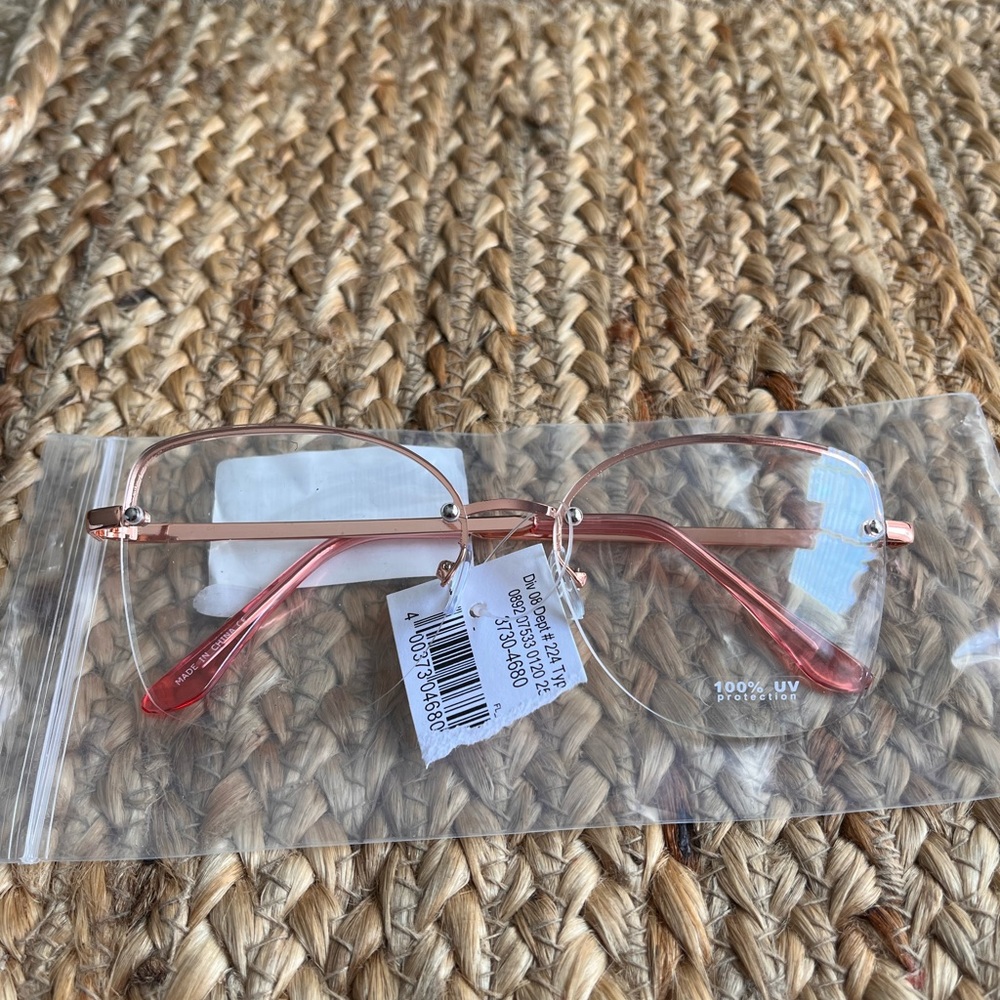 Sunglasses - Picture 4 of 5